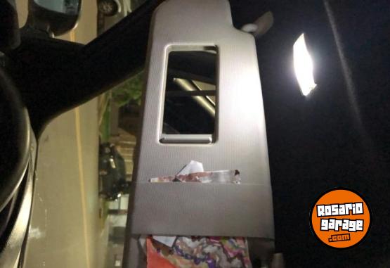 Autos - Volkswagen Golf 2000 Nafta 280000Km - En Venta