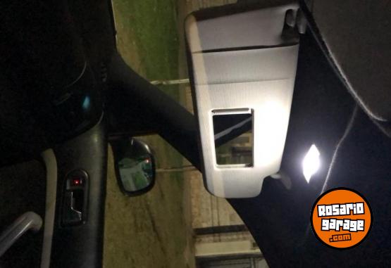 Autos - Volkswagen Golf 2000 Nafta 280000Km - En Venta