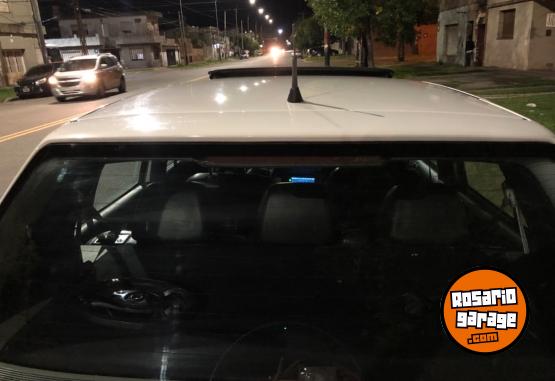 Autos - Volkswagen Golf 2000 Nafta 280000Km - En Venta