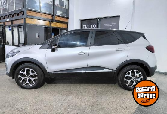 Autos - Renault Captur intens 2018 Nafta 147000Km - En Venta
