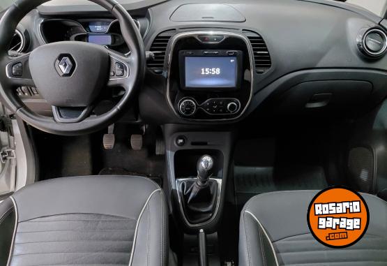 Autos - Renault Captur intens 2018 Nafta 147000Km - En Venta