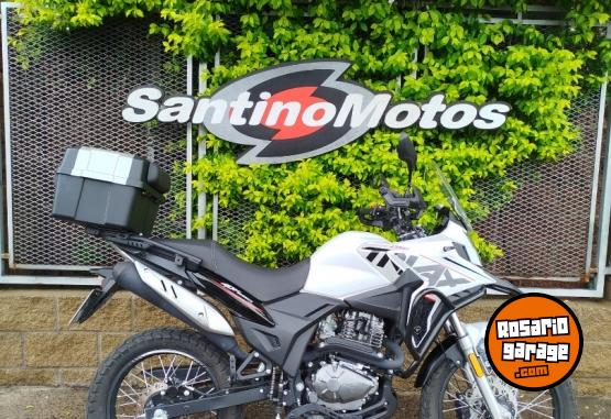 Motos - Corven TRIAX ADV 250 CC 2025 Nafta 4844Km - En Venta