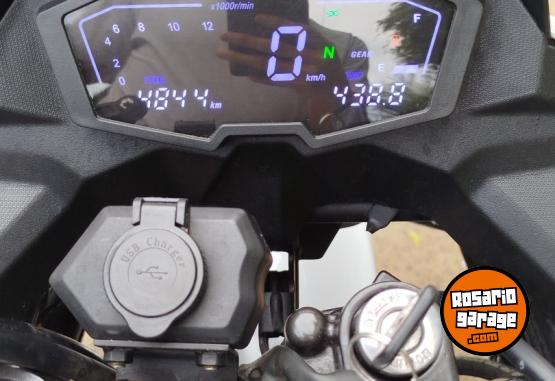 Motos - Corven TRIAX ADV 250 CC 2025 Nafta 4844Km - En Venta