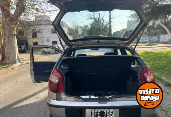 Autos - Fiat Palio 2000 Nafta 230000Km - En Venta