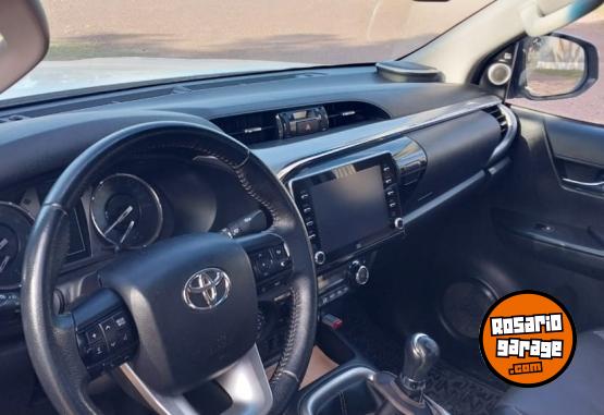 Camionetas - Toyota hiliux srx 2021 Diesel 90000Km - En Venta