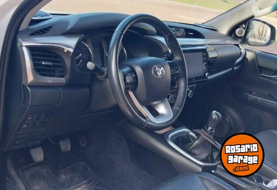 Camionetas - Toyota hiliux srx 2021 Diesel 90000Km - En Venta
