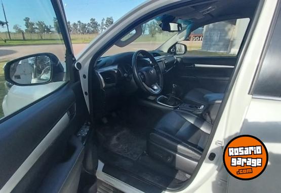 Camionetas - Toyota hiliux srx 2021 Diesel 90000Km - En Venta