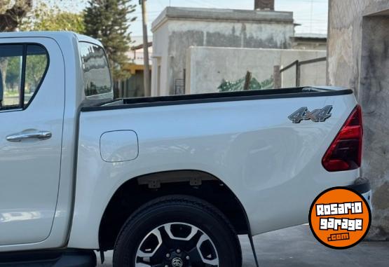 Camionetas - Toyota hiliux srx 2021 Diesel 90000Km - En Venta
