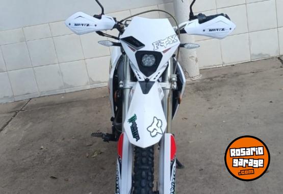 Motos - Beta TR 2.0 2022 Nafta 10400Km - En Venta