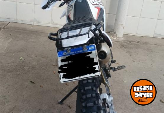 Motos - Beta TR 2.0 2022 Nafta 10400Km - En Venta