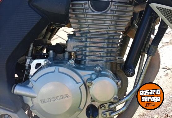 Motos - Honda CB twster 2017 Nafta 20400Km - En Venta