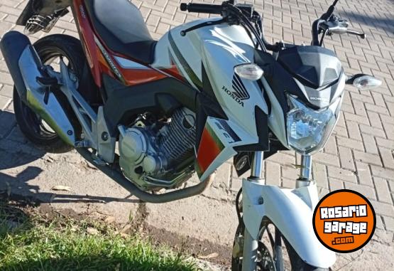 Motos - Honda CB twster 2017 Nafta 20400Km - En Venta