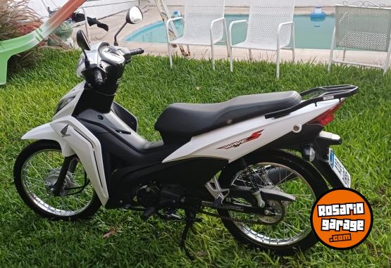 Motos - Honda Wave 110S 2023 Nafta 3600Km - En Venta