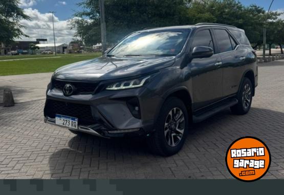 Camionetas - Toyota Hilux sw4 Diamond 2022 Diesel 78000Km - En Venta