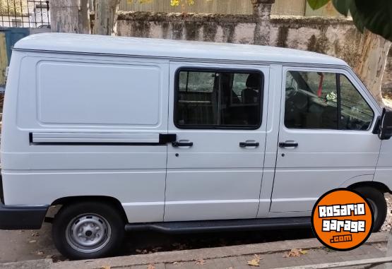 Utilitarios - Renault Trafic corta 1.9 diesel 2000 Diesel 265000Km - En Venta