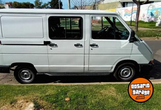 Utilitarios - Renault Trafic corta 1.9 diesel 2000 Diesel 265000Km - En Venta