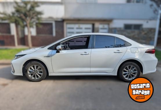 Autos - Toyota Corolla xei hv 1.8 cvt 2022 Electrico / Hibrido 63850Km - En Venta