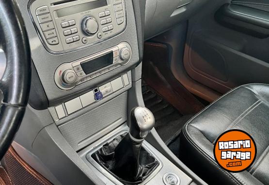 Autos - Ford Focus Ghia 2011 Nafta 199000Km - En Venta