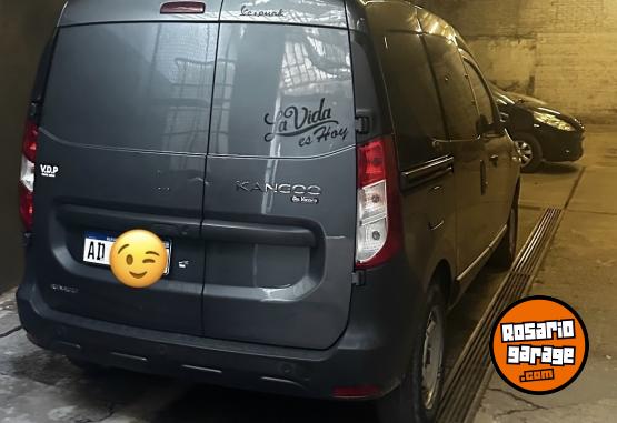 Utilitarios - Renault Kangoo II emotion 6a 1.6 2019 GNC 110000Km - En Venta