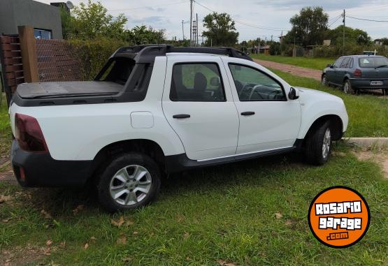 Utilitarios - Renault Oroch 2016 Nafta 98000Km - En Venta