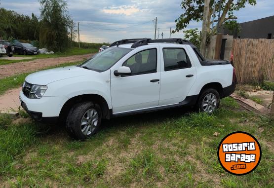 Utilitarios - Renault Oroch 2016 Nafta 98000Km - En Venta