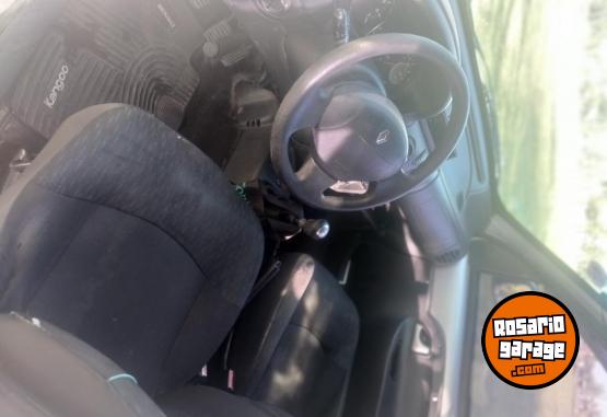 Utilitarios - Renault Kango autenthic 2014 GNC 247000Km - En Venta