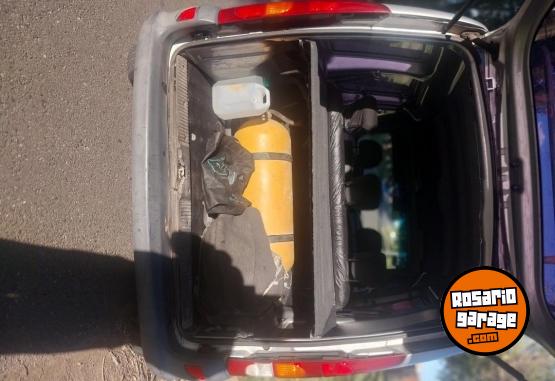 Utilitarios - Renault Kango autenthic 2014 GNC 247000Km - En Venta