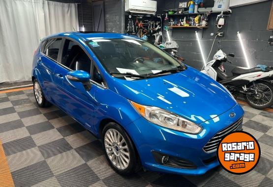 Autos - Ford Fiesta titanium 2015 GNC 150000Km - En Venta