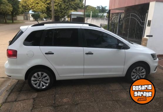 Autos - Volkswagen Suran 2015 Nafta 190000Km - En Venta
