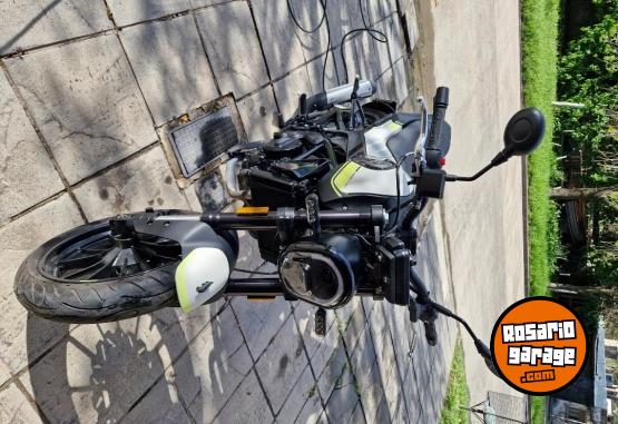 Motos - Benelli Leoncino 250 2023 Nafta 3500Km - En Venta