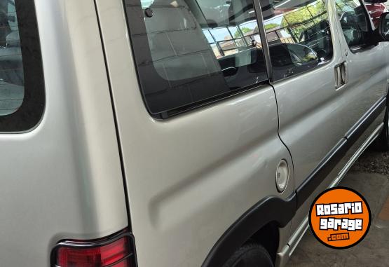 Utilitarios - Peugeot Partner Patagonica 2013 GNC 180000Km - En Venta
