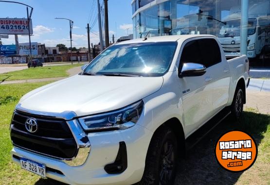 Camionetas - Toyota Hilux 4x4 2.8 SRV 2022 Diesel - En Venta
