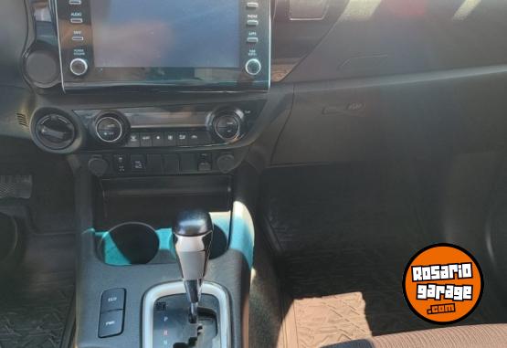 Camionetas - Toyota Hilux 4x4 2.8 SRV 2022 Diesel - En Venta