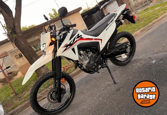 Motos - Honda Tornado 300 2025 Nafta 800Km - En Venta