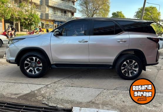 Camionetas - Toyota SW4 2.8 TDI DIAMOND 2022 2022 Diesel 90000Km - En Venta