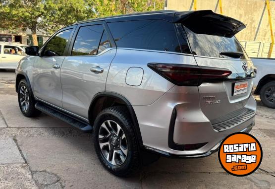 Camionetas - Toyota SW4 2.8 TDI DIAMOND 2022 2022 Diesel 90000Km - En Venta