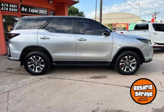 Camionetas - Toyota SW4 2.8 TDI DIAMOND 2022 2022 Diesel 90000Km - En Venta