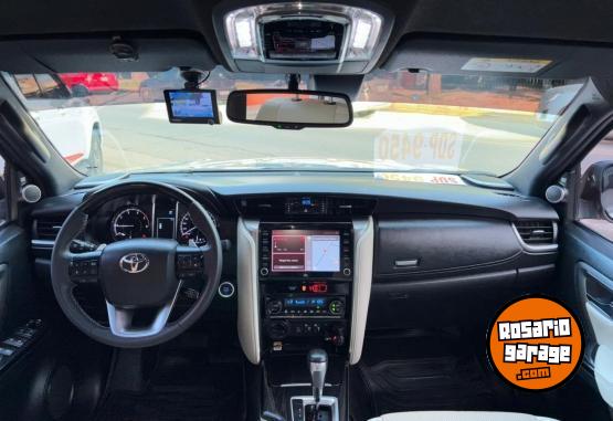 Camionetas - Toyota SW4 2.8 TDI DIAMOND 2022 2022 Diesel 90000Km - En Venta