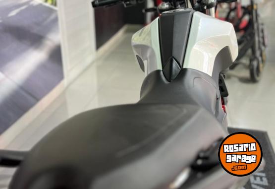 Motos - Benelli 251s 2024 Nafta 1315Km - En Venta