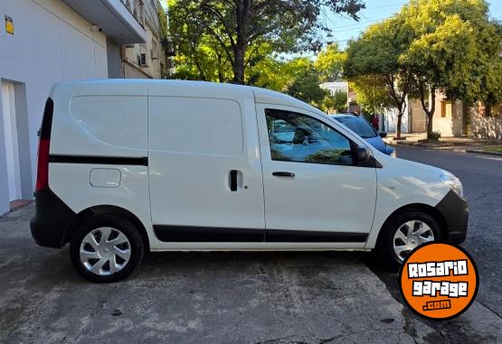 Utilitarios - Renault Kangoo 2021 Nafta 82000Km - En Venta
