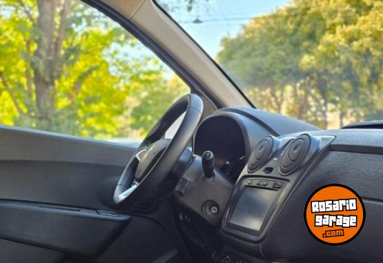 Utilitarios - Renault Kangoo 2021 Nafta 82000Km - En Venta