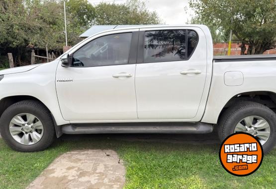 Camionetas - Toyota Hilux 2018 Diesel 162000Km - En Venta