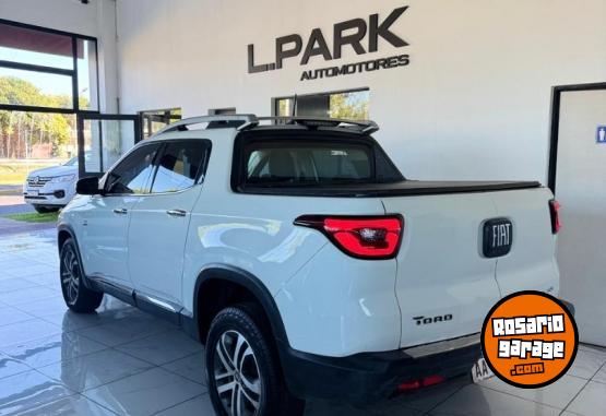 Camionetas - Fiat TORO VOLCANO PACK PREMIUM 2016 Diesel 130000Km - En Venta