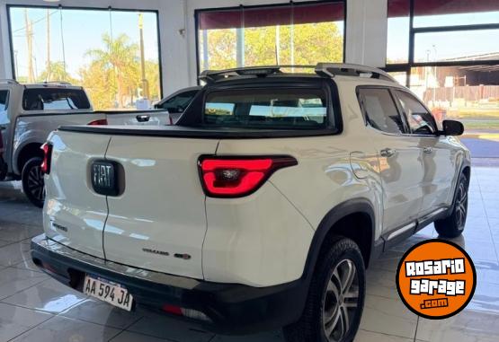 Camionetas - Fiat TORO VOLCANO PACK PREMIUM 2016 Diesel 130000Km - En Venta
