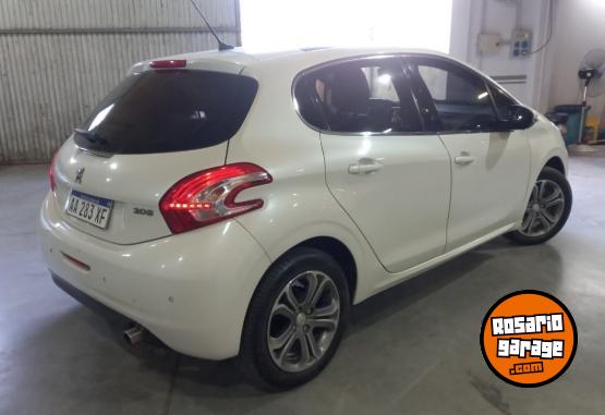 Autos - Peugeot 208 2016 Nafta 93000Km - En Venta