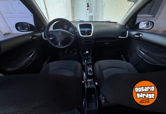 Autos - Peugeot 207 compact 2013 Nafta 158500Km - En Venta