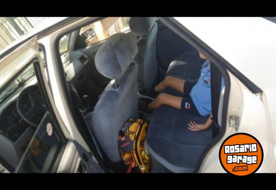 Autos - Ford Ghia 2.0i 1996 Nafta 99000Km - En Venta