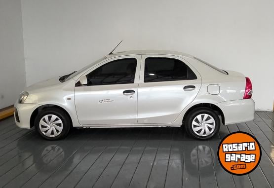 Autos - Toyota ETIOS X 1,5 6M/T 4P 2023 Nafta 28413Km - En Venta