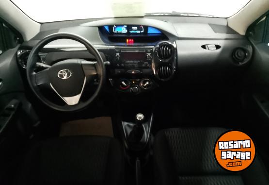 Autos - Toyota ETIOS X 1,5 6M/T 4P 2023 Nafta 28413Km - En Venta