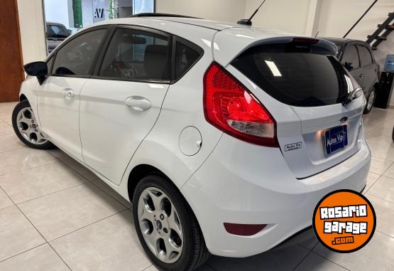 Autos - Ford FIESTA KD TITANIUM 2012 Nafta 77000Km - En Venta